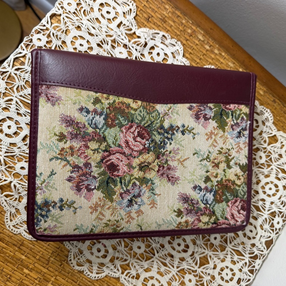 Vintage NASB Loose Leaf Ring Bound Bible Floral Tapestry Zip Cover